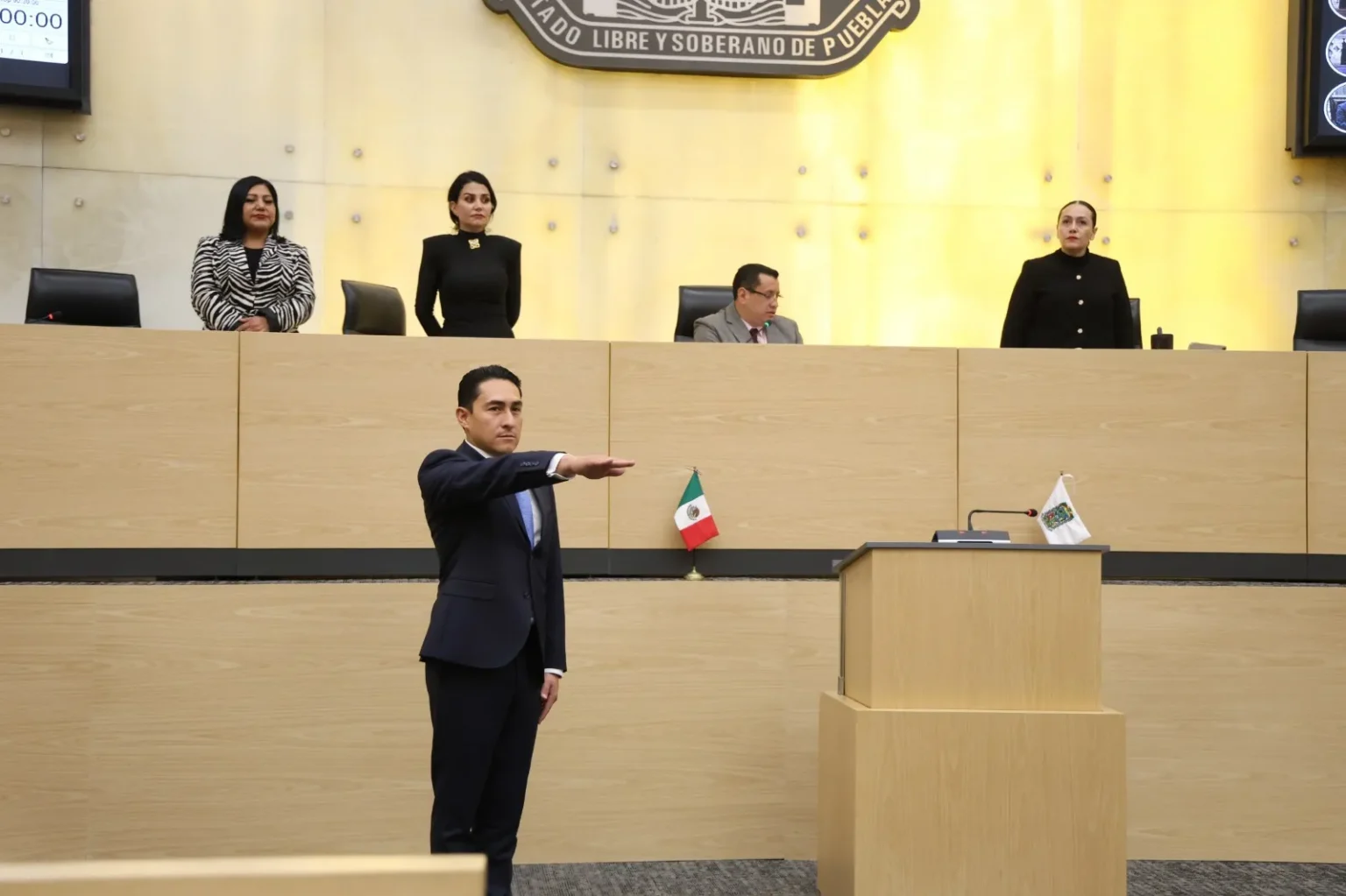 Germán Reyna rinde protesta como titular de la ASE