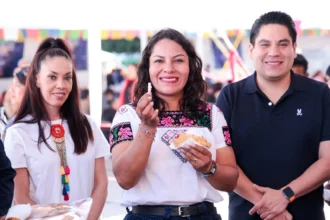Inaugura Lupita Cuautle la Feria de la Rosca en San Rafael Comac