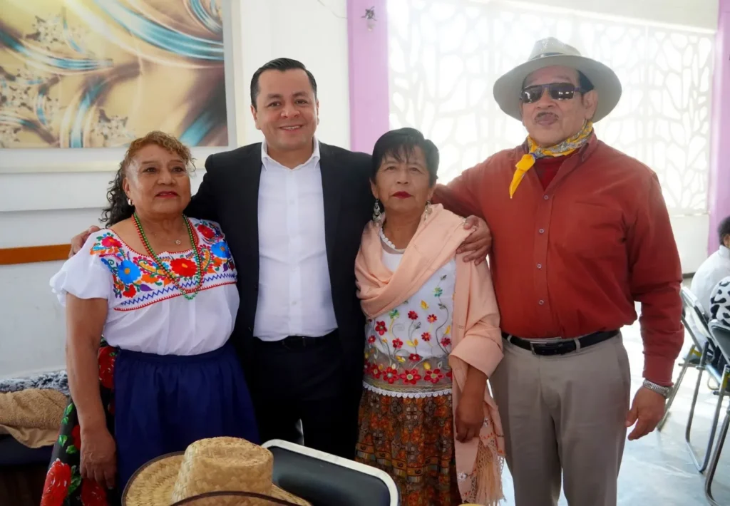 Juan Manuel Alonso Ramírez trabaja por el bienestar en Texmelucan