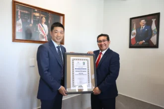 Pavel Gaspar y cónsul de China sostienen reunión