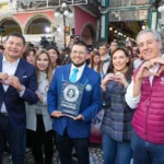 Puebla capital hace historia con la rosca de Reyes más grande del mundo