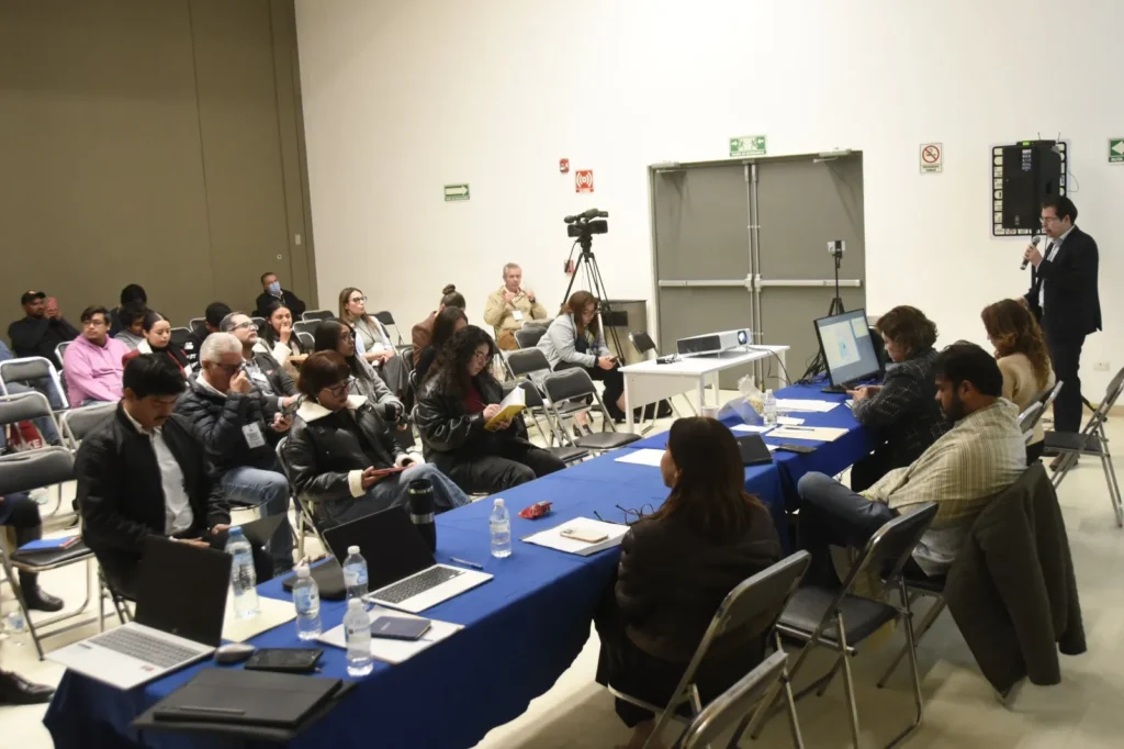 Realiza BUAP mesas de trabajo con estudiantes
