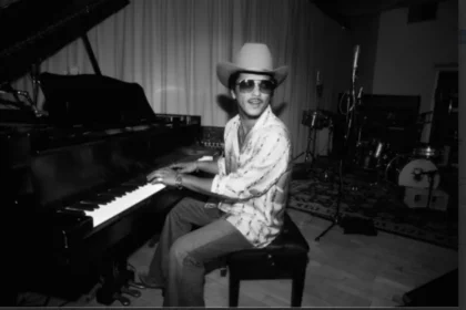 “The Romantic” es el nuevo álbum de Bruno Mars