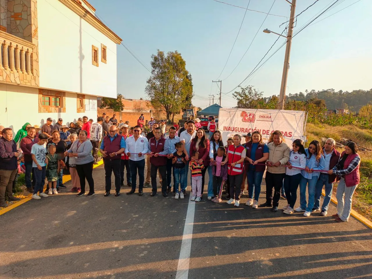 Tonantzin Fernández entrega pavimentación