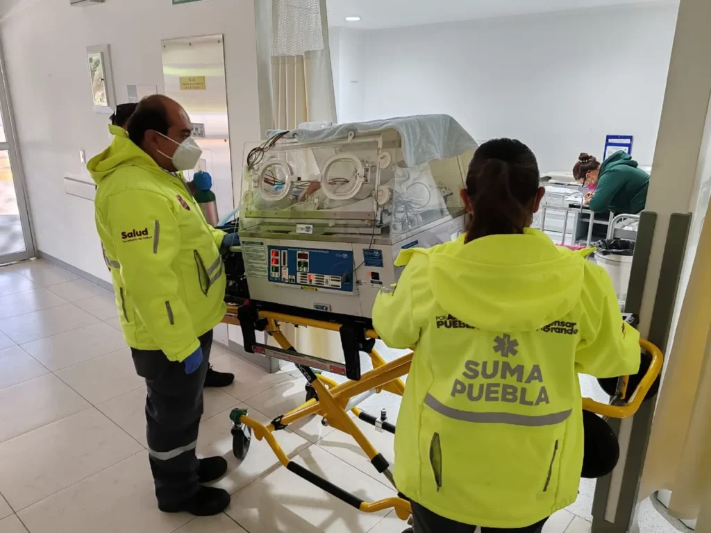 Con ambulancia aérea desde Oaxaca, garantizan atención especializada a recién nacido