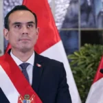 Congreso de Perú destituye a José Jerí