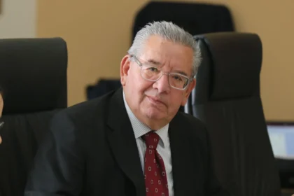 ETIQUETA CON DESTINO