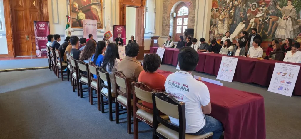 Gobierno fortalece la participación universitaria