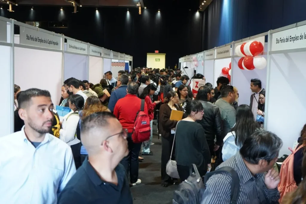 Gobierno inaugura  5ta Feria de Empleo de La Capital Imparable