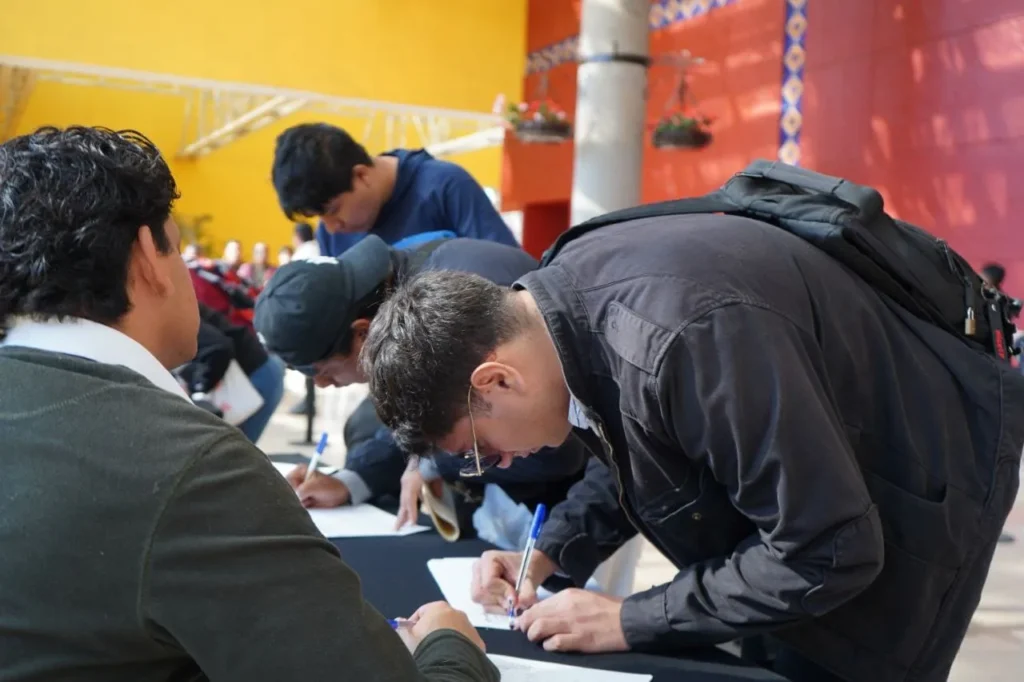 Gobierno inaugura  5ta Feria de Empleo de La Capital Imparable