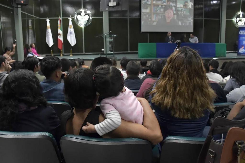 Inspira BUAP a las futuras científicas