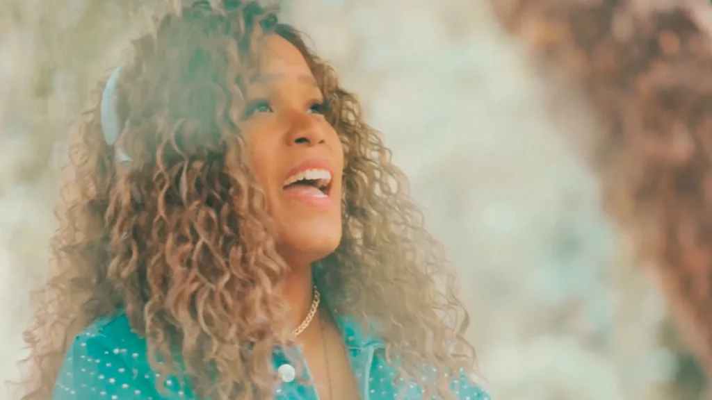 La cantante y compositora panameña Queen D platica sobre “Perdóname”, su primer sencillo del 2026