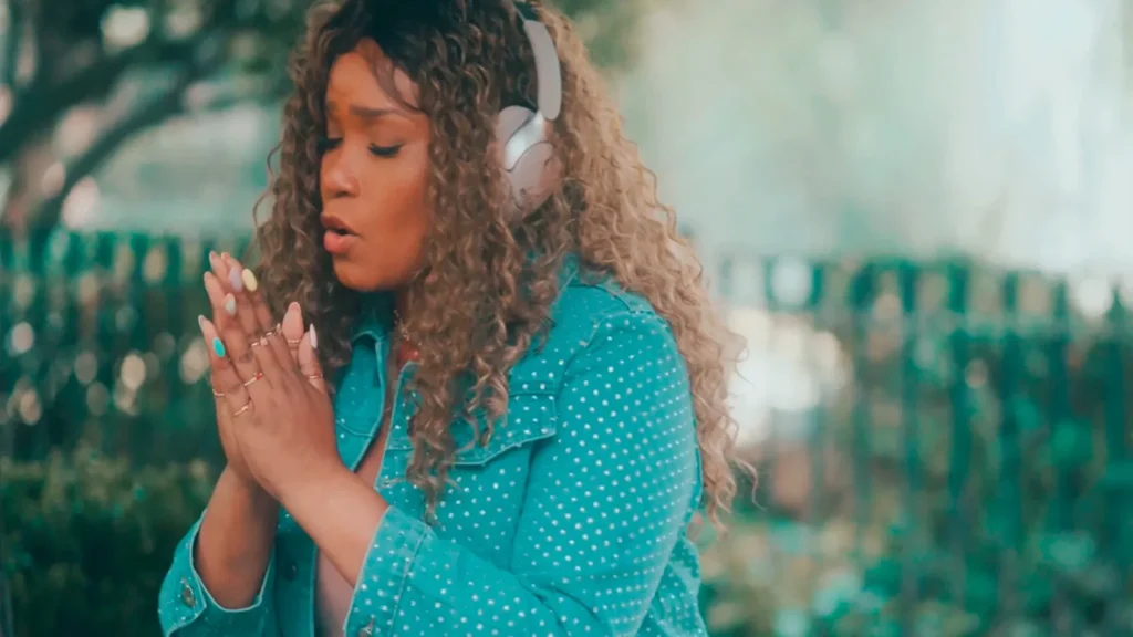 La cantante y compositora panameña Queen D platica sobre “Perdóname”, su primer sencillo del 2026