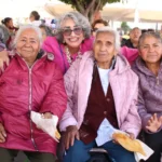 Lupita Fernández encabeza la entrega de chamarras y cobijas en San Pedro Cholula