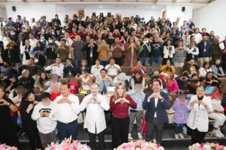 Niñas y Niños escuchan gracias al SEDIF