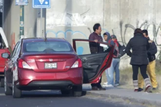 Taxis pirata cubren demanda reducción transporte público
