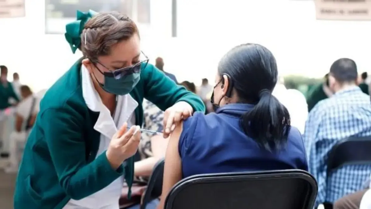 Vacunación contra el sarampión IMSS habilita clínicas y hospitales en Puebla este 21 y 22 de febrero