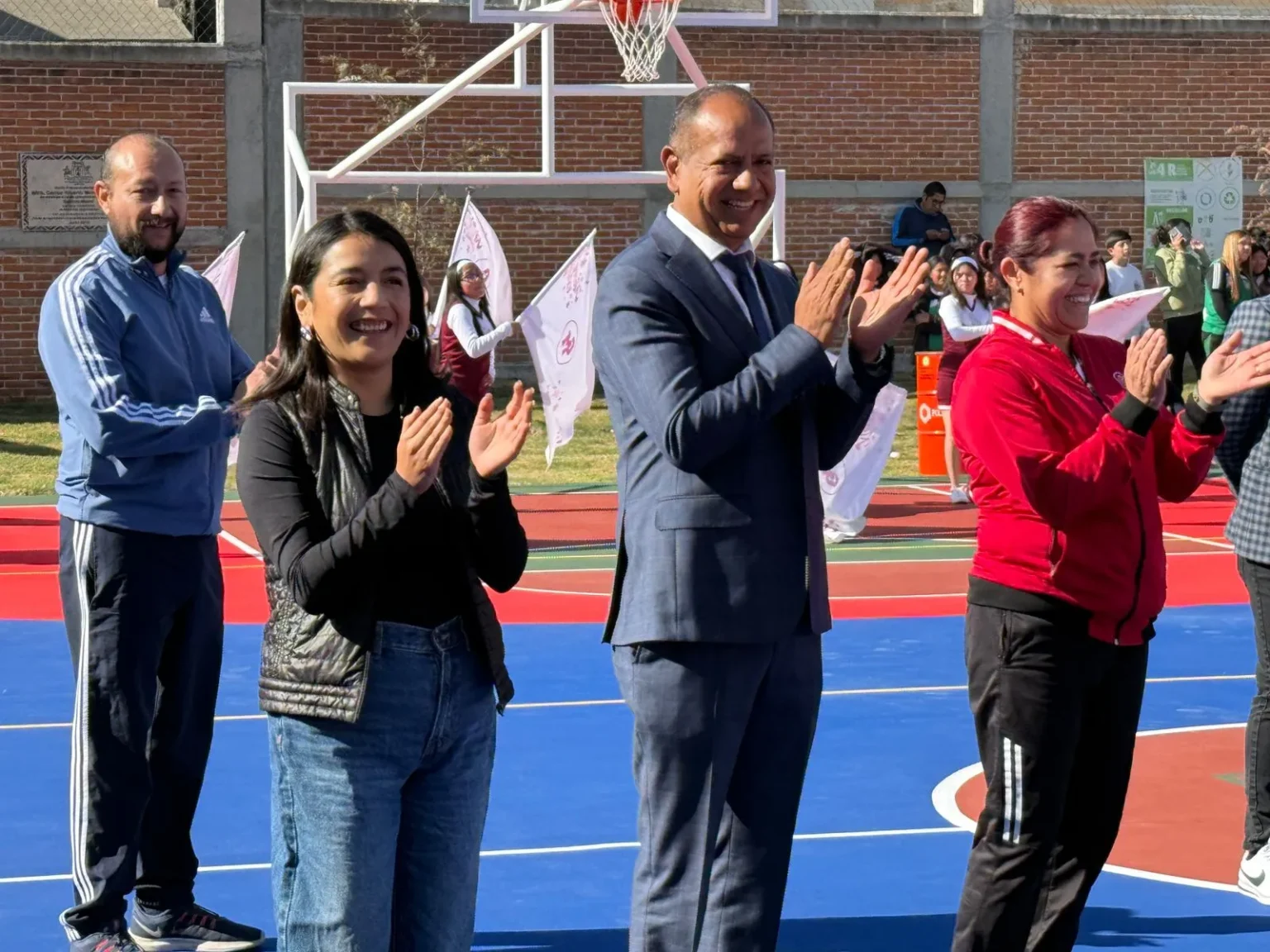 Vianey García inaugura nuevas áreas deportivas
