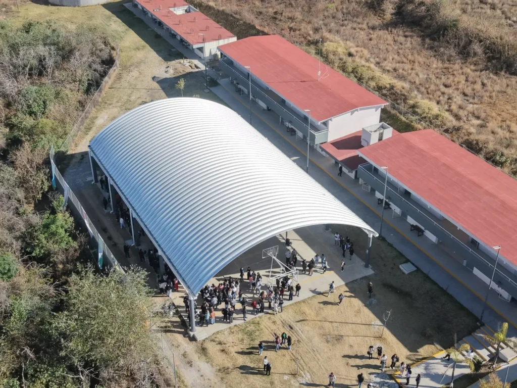 educación consolida proyectos de cambio Omar Muñoz