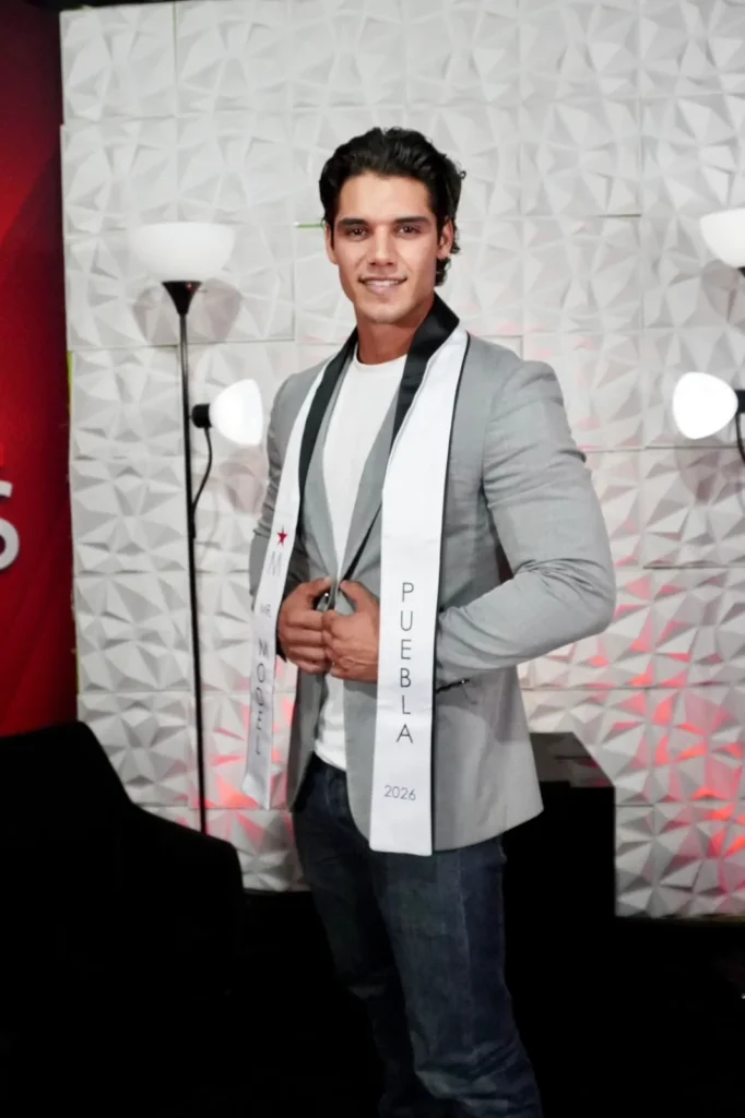 Alex Cardona es el representante de Mr. Model Puebla 2026