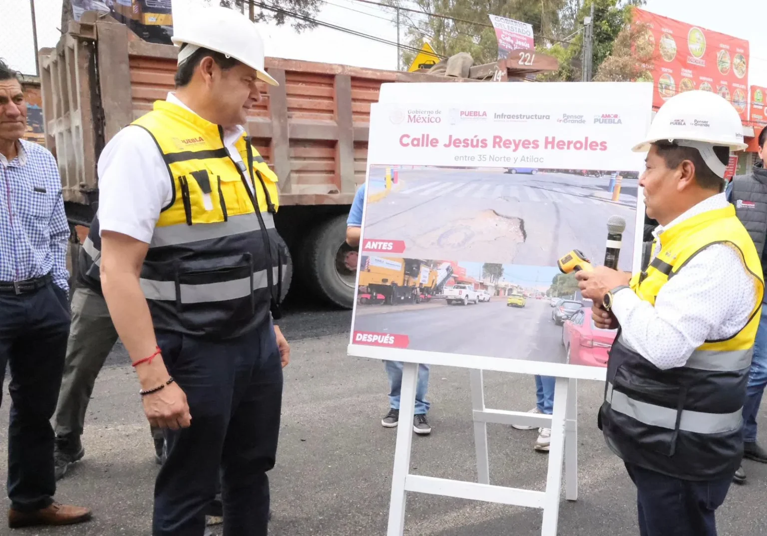 Avanza 50% pavimentación de calle Jesús Reyes Heroles, olvidada por 20 años