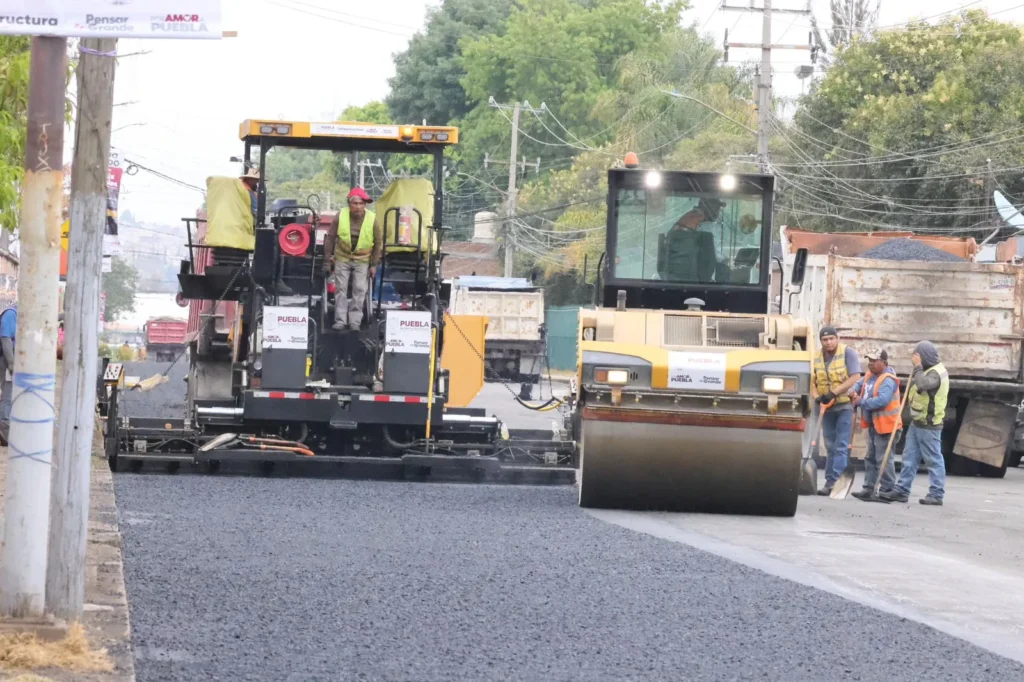 Avanza 50% pavimentación de calle Jesús Reyes Heroles, olvidada por 20 años