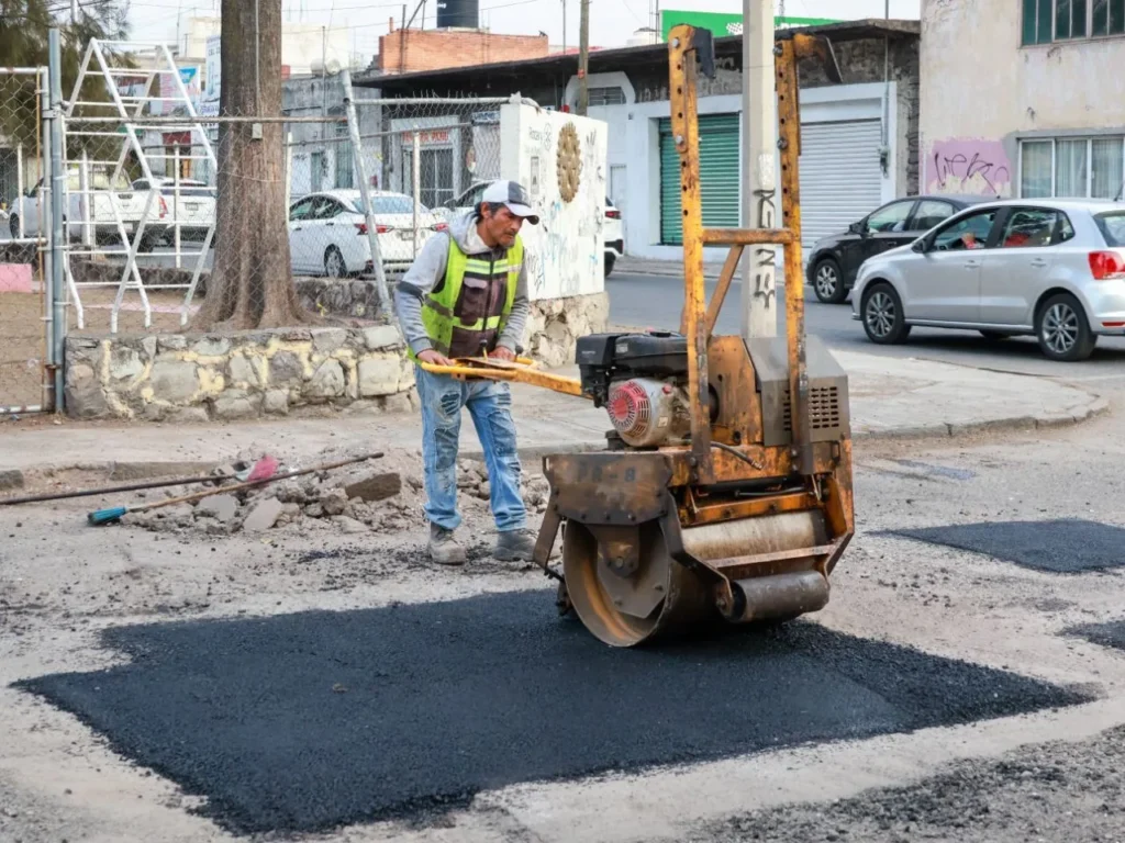 Avanza Gobierno de Pepe Chedraui con la Campaña Capitalina Bacheando Puebla