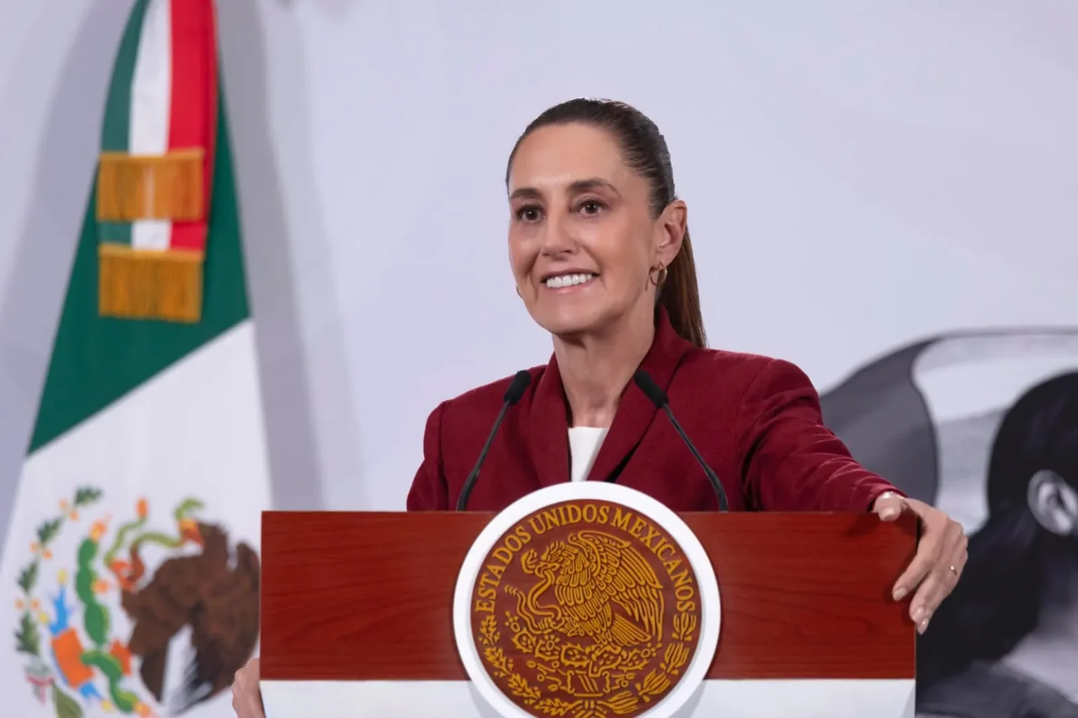Contratación de más de 14 mil médicas y médicos especialistas este año es histórica presidenta Claudia Sheinbaum