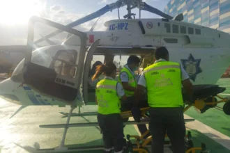 Coordinación entre sector Salud permite traslado aéreo desde Chiautla de Tapia