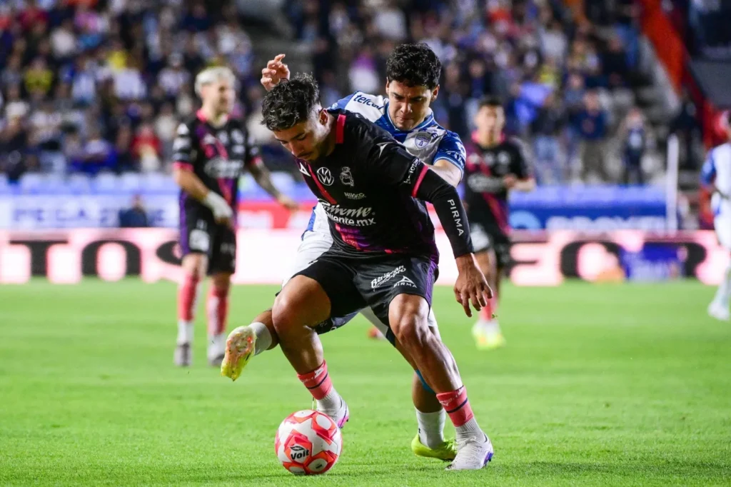 Desde la banca, Pachuca sentencia a Puebla en el Hidalgo