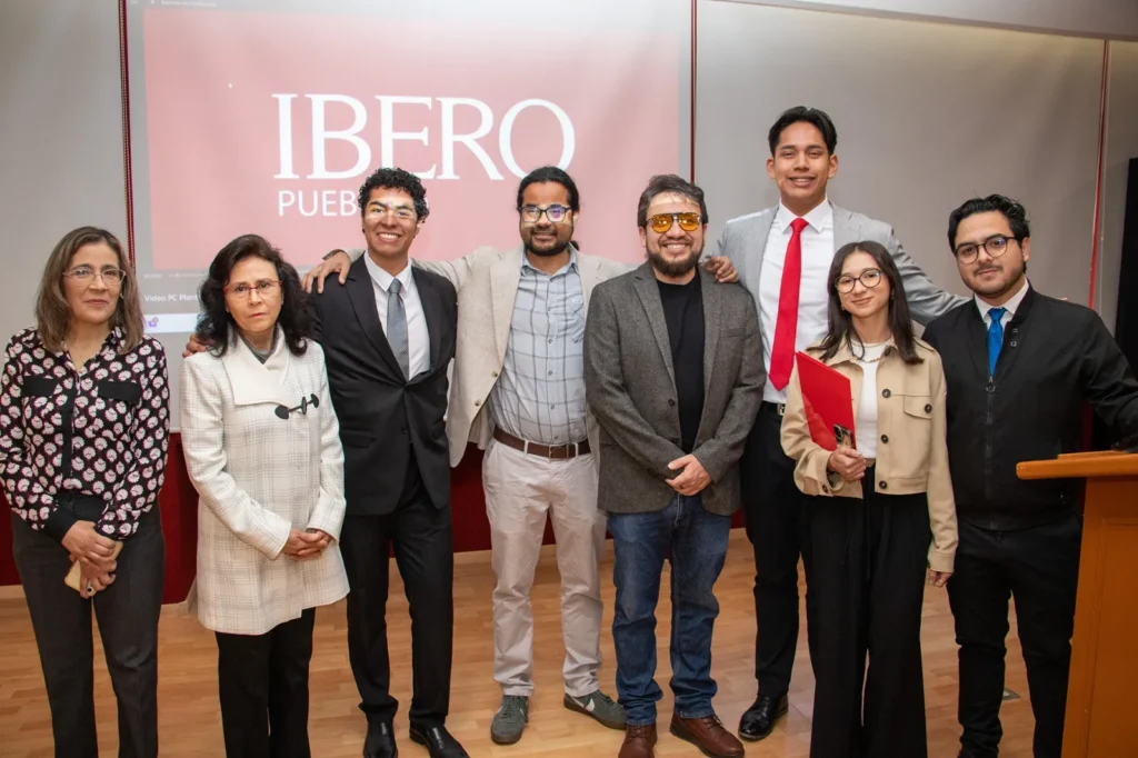 Economistas discuten los impactos de la crisis hegemónica de Estados Unidos en el mundo