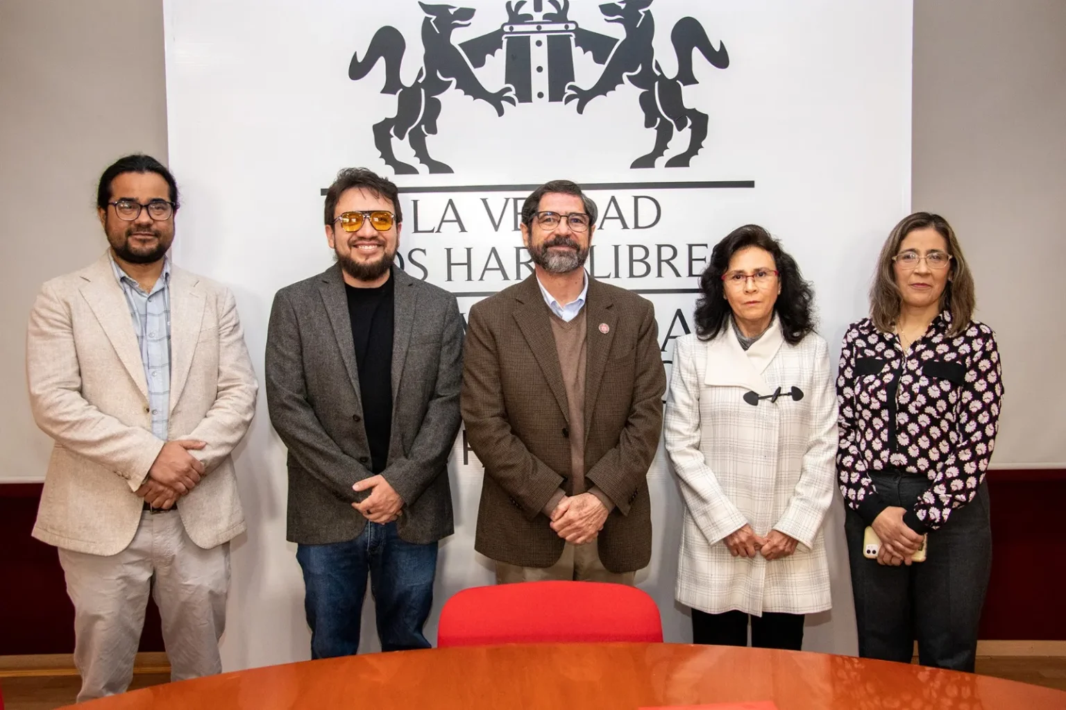 Economistas discuten los impactos de la crisis hegemónica de Estados Unidos en el mundo