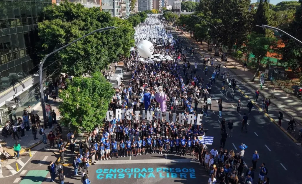 El medio siglo que transformó el dolor en memoria en Argentina