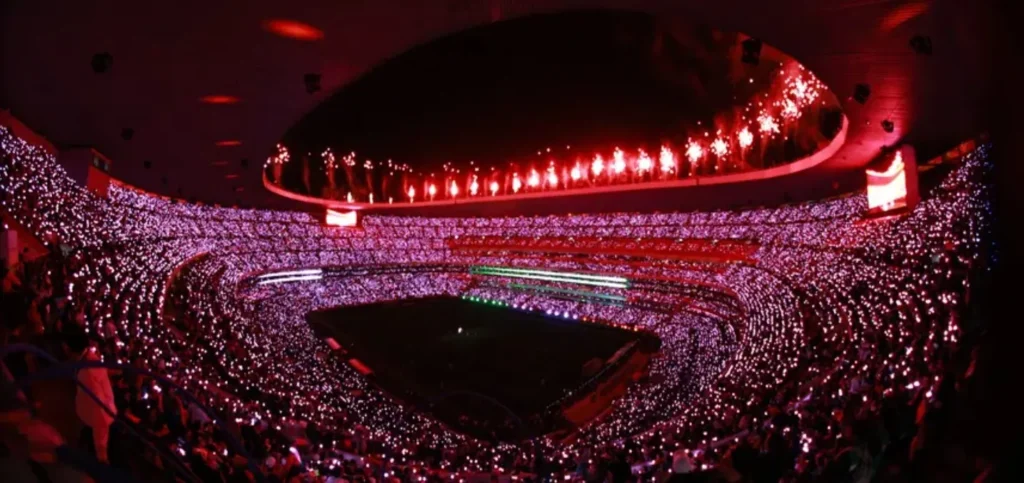 El mundo reacciona a la reapertura del Estadio Azteca ante la tragedia