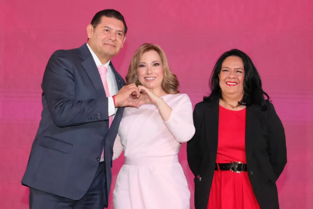 Federación reconoce trabajo de Ceci Arellano Por Amor A Las Familias