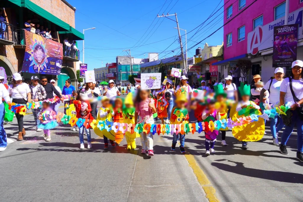 GRAN PARTICIPACIÓN EN EL DESFILE DE INICIO DE PRIMAVERA 2026 EN TEXMELUCAN