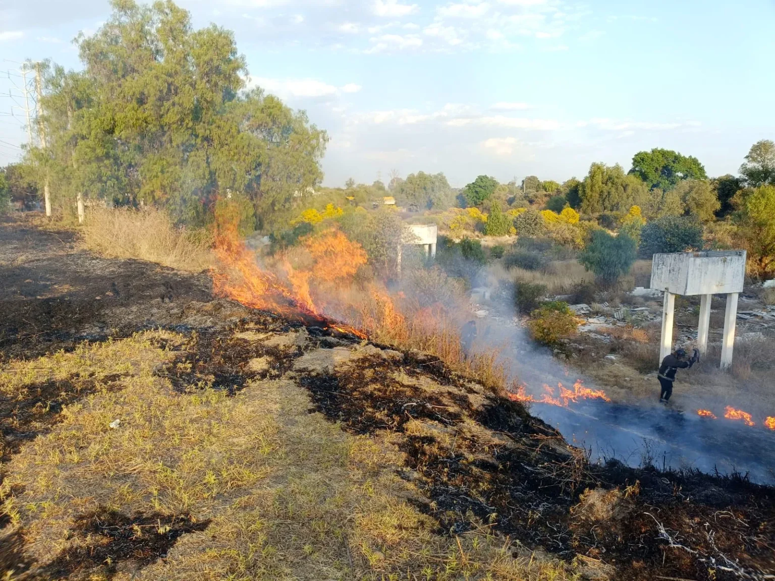 Intervención Oportuna de bomberos evita mayores daños por incendios en Texmelucan