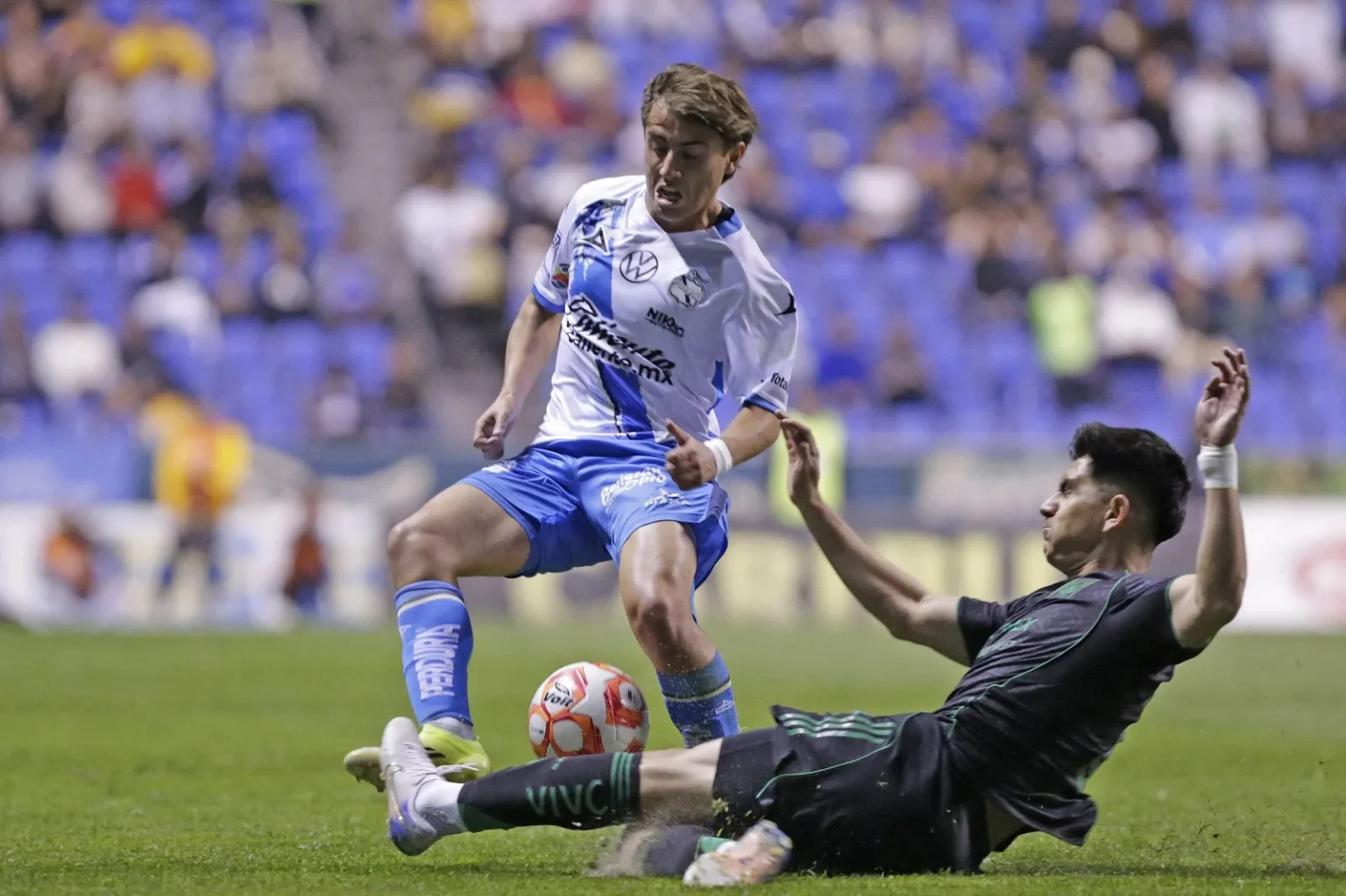 La Franja rompe la quiniela y tumba a Tigres en casa