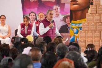 Llevan Pepe Chedraui y MariElise Budib programa Alimentación Imparable a La Libertad