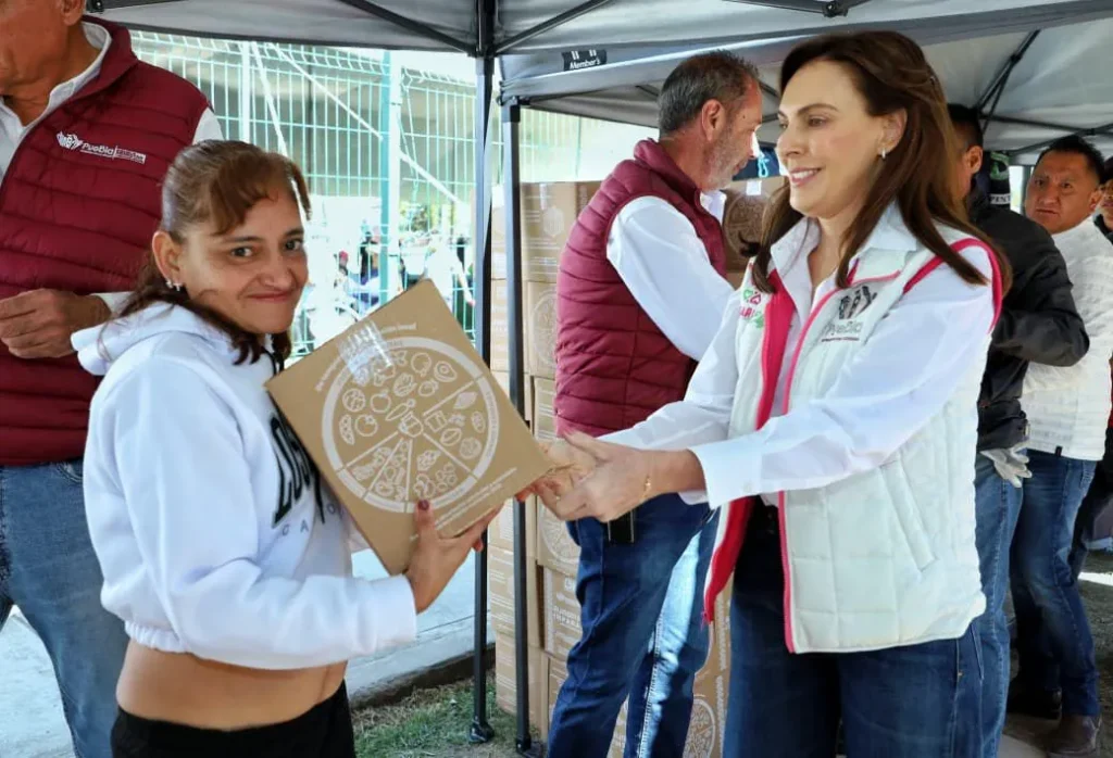MariElise Budib entrega más de 4 mil despensas del programa “Alimentación Imparable” en La Resurrección