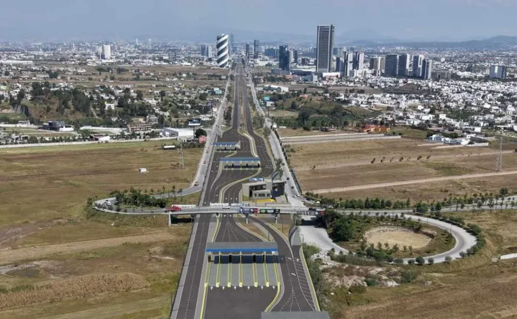 Nueva caseta de la Vía Atlixcáyotl registra 25% de avance en su construcción
