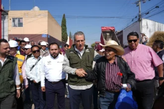 Supervisa Pepe Chedraui trabajos de rehabilitación vial en Camino Viejo a Balcones