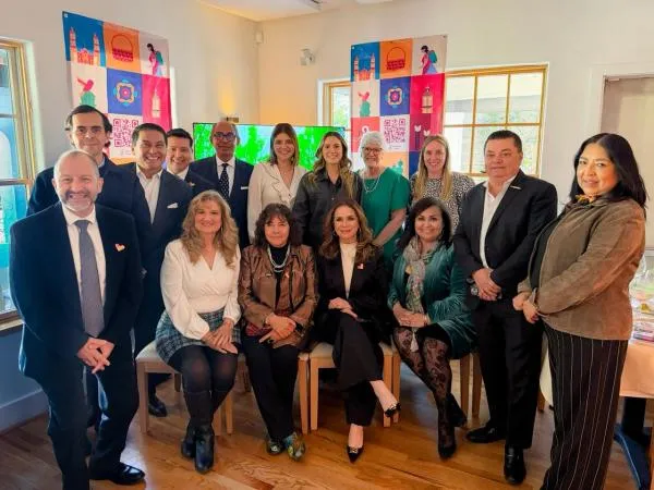 Vuelo directo Puebla–Houston fortalecerá turismo y negocios tras gira de promoción en EE. UU.