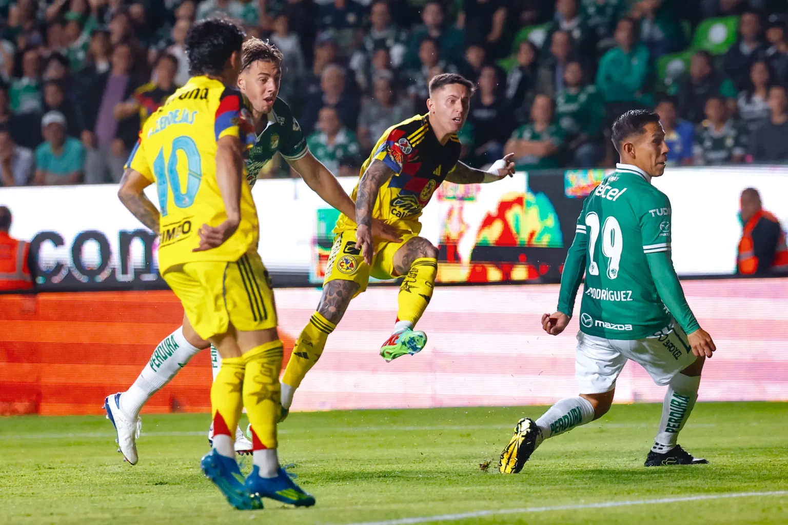 América vence al León y se clasifica virtualmente a la fiesta grande