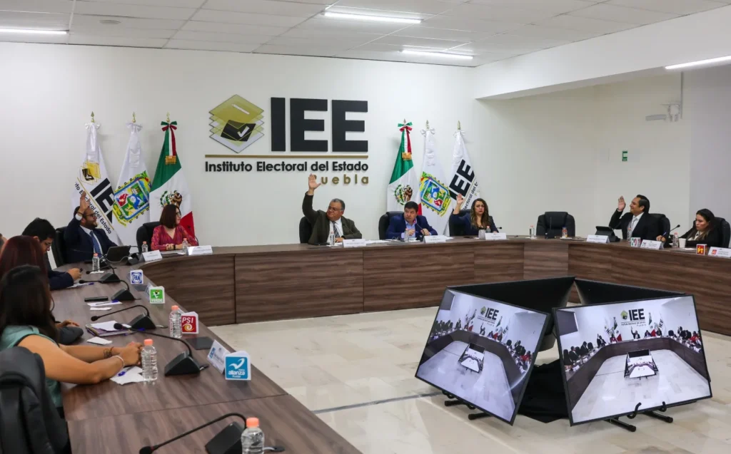 Christian Mariana Ceballos Garduño rindió protesta como Consejera Presidenta Provisional del IEE