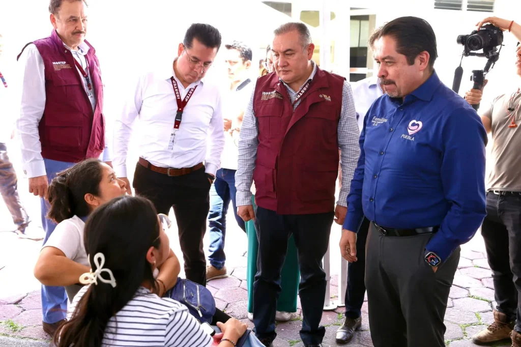 Con escucha y cercanía, SEDIF e ISSSTEP fortalecen atención directa a derechohabientes