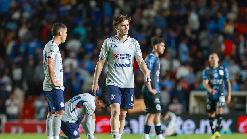 Cruz Azul en crisis La maquina empata contra Querétaro