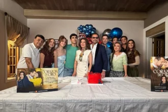 Elenco y producción de “Corazón de Oro” le festejaron su cumpleaños a Gabriel Soto