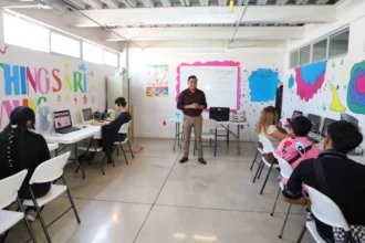 Habilita DIF Puebla Capital inscripciones para que adolescentes ingresen a la Prepa Híbrida