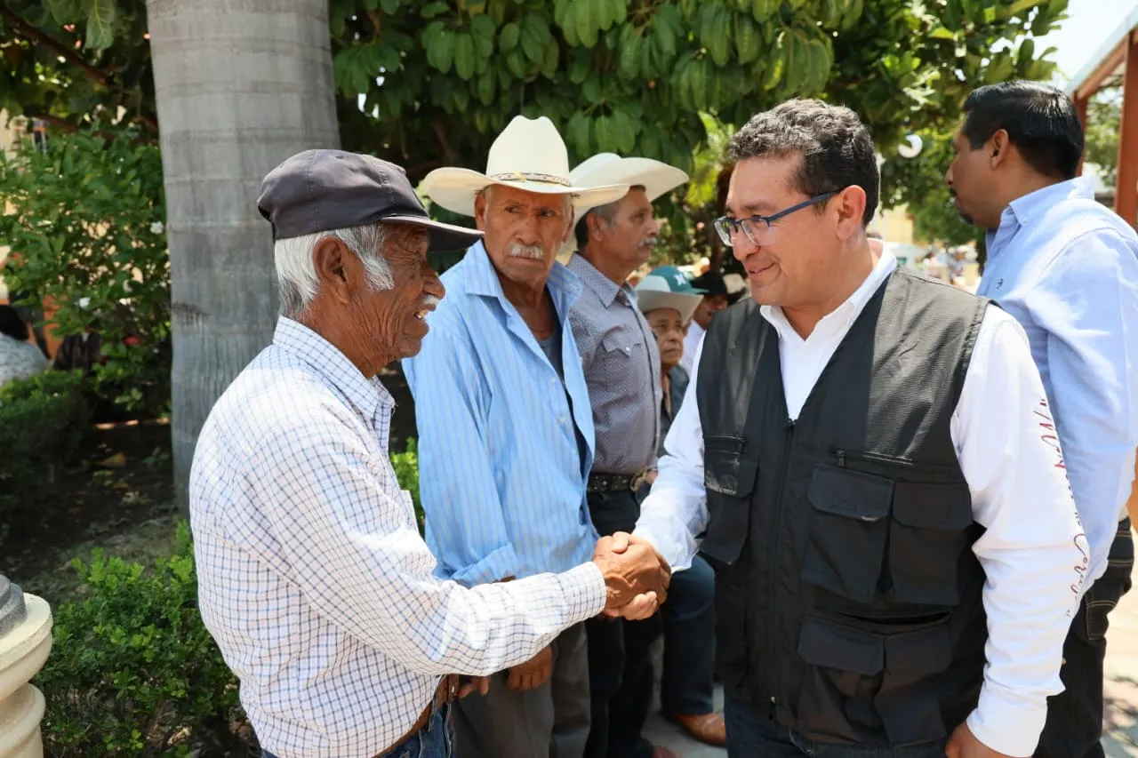 “Legislar es servir y responderle a la gente”, afirmó el diputado Pável Gaspar en recorrido por la Mixteca poblana